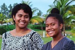 Une mère et sa fille sourdes et muettes guéries après la prière d'un missionnaire sur une île isolée