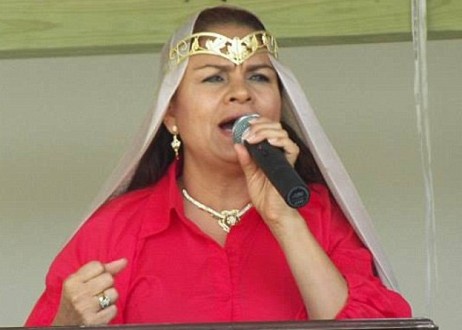 Une femme pasteur tue un bébé de 2 ans en le faisant jeûner pendant 25 jours pour sa délivrance. Une femme pasteur tue un bébé de 2 ans en le faisant jeûner pendant 25 jours pour sa délivrance.