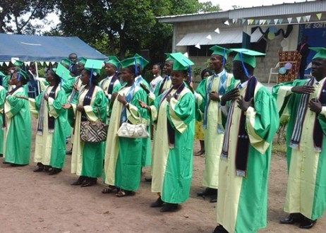 15 étudiants pasteurs de l'Institut pastoral Hebron de Bouaflé reçoivent leur diplôme de fin de formation 15 étudiants pasteurs de l'Institut pastoral Hebron de Bouaflé reçoivent leur diplôme de fin de formation
