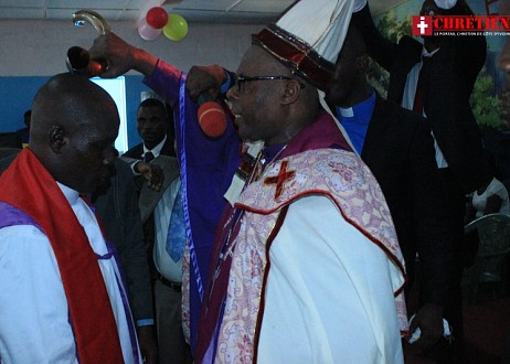 Consécration Pastorale : Le Révérend Tiéfi André, fait Apôtre à la MMCOA 
