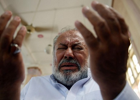 Transformation - Le tueur à gages voit Jésus dans une vision et accepte de lui donner sa vie Transformation - Le tueur à gages voit Jésus dans une vision et accepte de lui donner sa vie