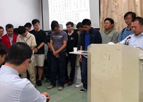 La police en Chine arrête plus de 100 chrétiens dans une série de raids