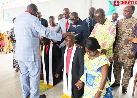 Distinction - Le pasteur Ayé Touali et le pasteur Gadou Désiré élevés au rang de Bishop