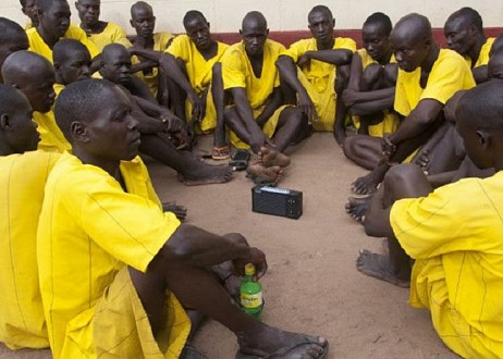 En prison, des détenus ouvrent leur cœur à Jésus grâce à des bibles audio - Ichretien.com