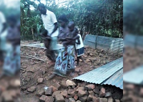 Persécution - Une mère et sa fille brûlées avec de l'eau bouillante pour avoir suivi Jésus en Ouganda