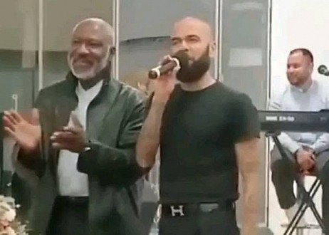 Le joueur Daniel Alves devient pasteur après avoir passé 14 mois en prison Le joueur Daniel Alves devient pasteur après avoir passé 14 mois en prison