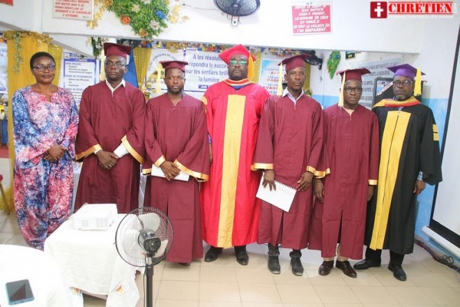 Living Word Bible Institute : les étudiants de la 7e promotion du campus de la Riviera 2 soutiennent leurs mémoires avec brio