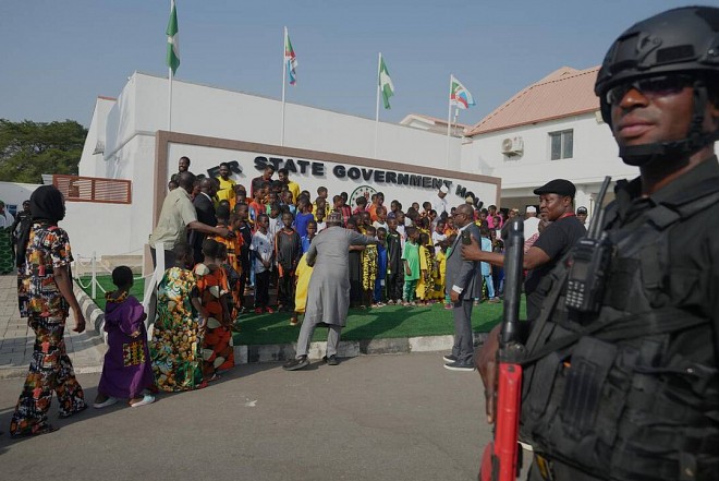 Nigeria : 33 suspects arrêtés après l’enlèvement de 38 fidèles dans une église