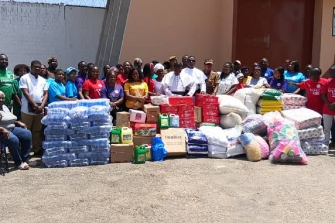 Ghana : une Église anglicane fait don de vivres et de produits d’hygiène aux détenus de Nsawam