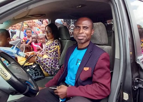 Gagnoa, Actions de Grâces – Une voiture offerte au pasteur second des Eglises des Assemblées de Dieu Temple BETHEL