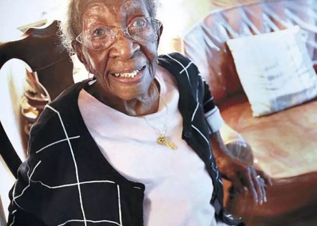 Viola Brown a 110 ans et rend grâce à Dieu qui lui a permise de traverser la ségrégation, les guerres et les différentes pandémies