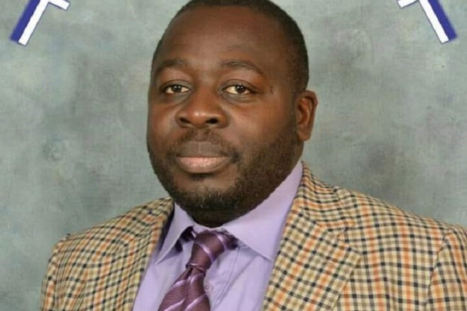 Éclat de Gloire / Pasteur N'guessan Dominique - L'église ivoirienne n'accorde pas d'importance à la louange et l'adoration lors du culte