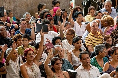 Les États-Unis, le Brésil et le Mexique représentent près de 25 % de la population chrétienne mondiale, consolidant les Amériques comme un centre de prédominance chrétienne.