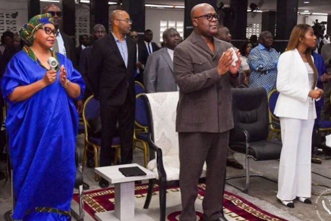 RDC : le président Tshisekedi participe à un culte à Kinshasa et souligne le rôle des Églises